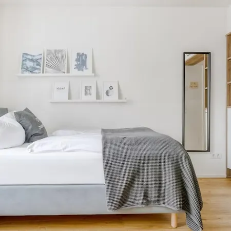 Apartment My Ii - - Netflix *